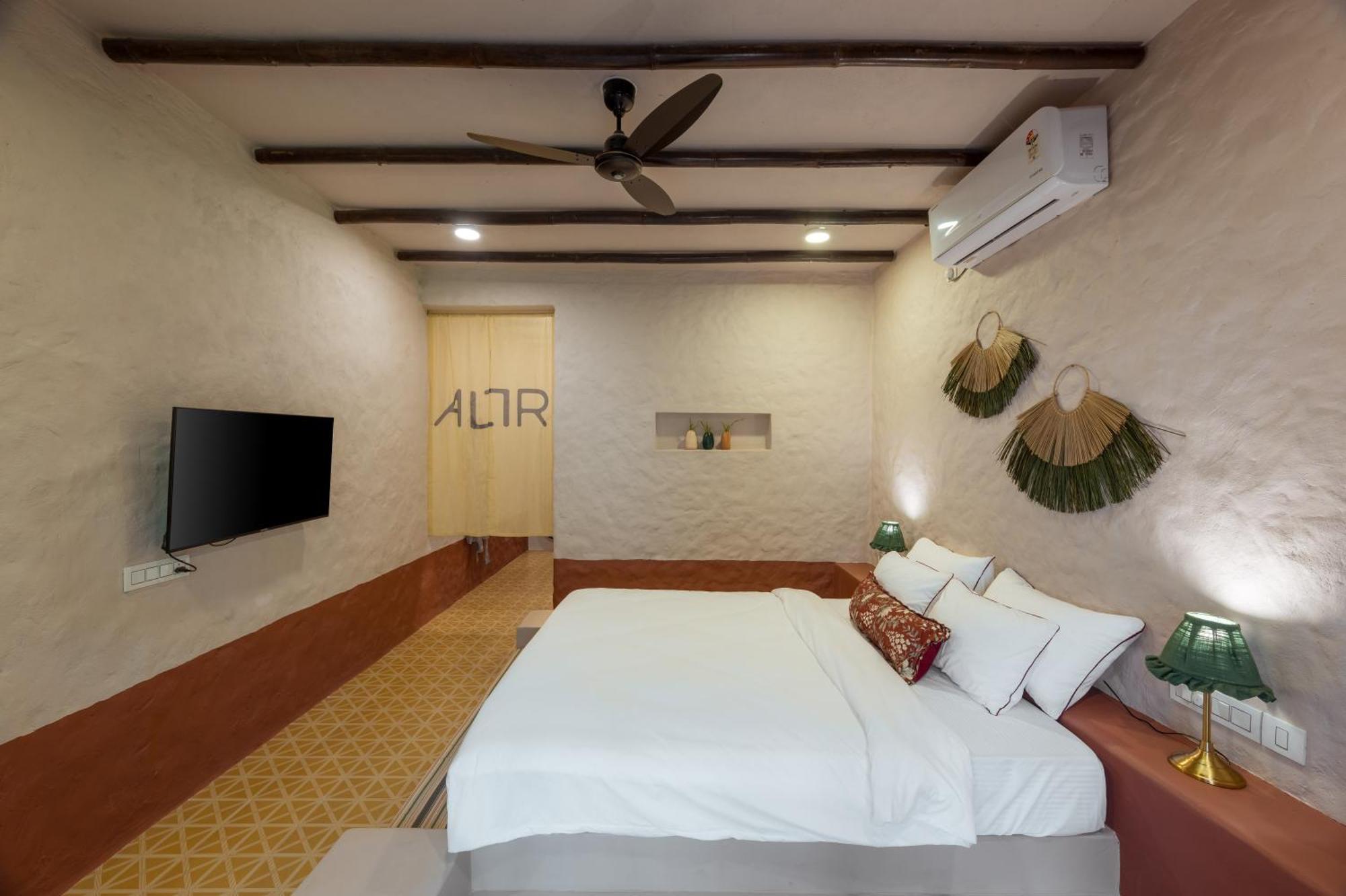 A Pousada Altr Nativ Morjim, Goa Exterior foto